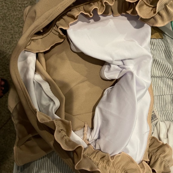 Women's Square Neck Ruffle Strap Stretchy Ribbed Bodysuit with snaps XL NEW - Picture 9 of 14